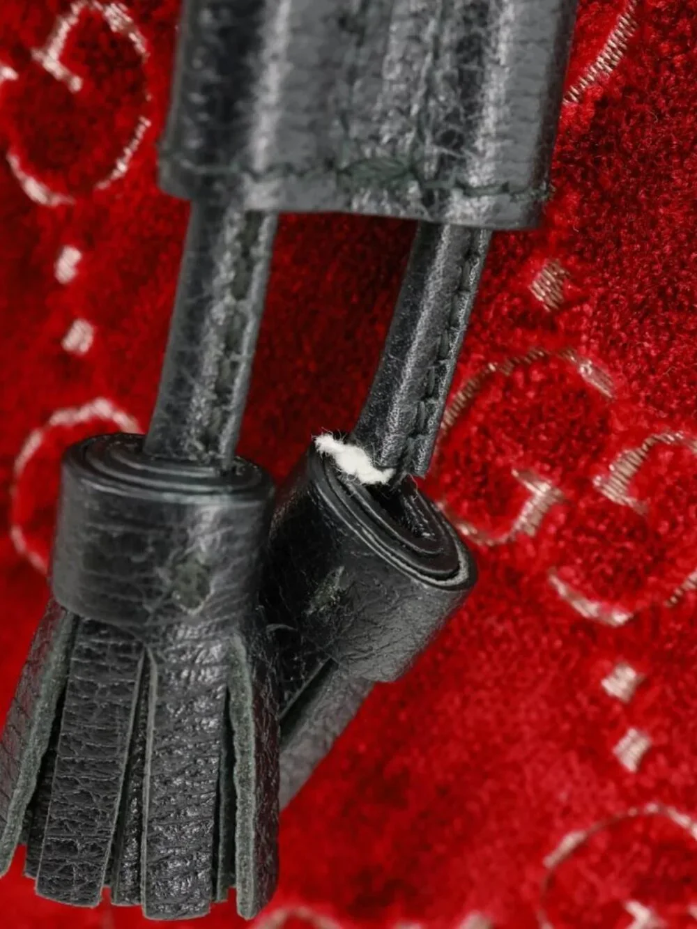 Gucci  GG Velvet Bucket Bag Red 574960